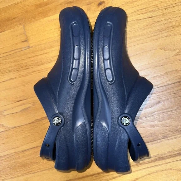 Crocs Shoes Mens 12 Navy Blue Work Clogs Non Slip Resistant Kitchen Comfort - Picture 6 of 7